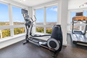 ML390 Cozy Top Floor Less Noise Mountain View WiFi