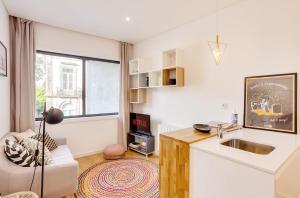 Oporto Vibes - T1 Moderno no Centro do Porto com AC, by HopStays