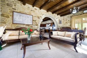 Cozy Stone Villa