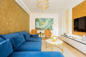 Atlas by Kristal Collection