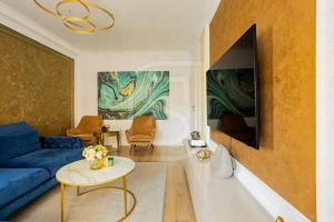 Atlas by Kristal Collection