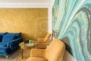 Atlas by Kristal Collection