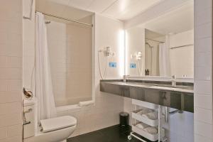 Business Superior - Upper Floors room in Lugaris Beach