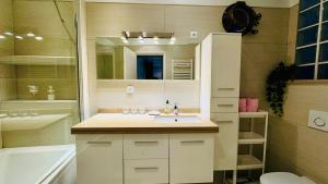 Appartements Eze flat with terrace sea view and mountain view : photos des chambres