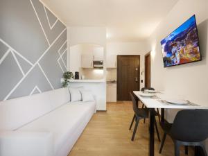 Central Palm Studio with free Parking