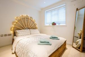 Cant Be More Centrally Located