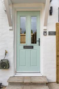 Stylish apartment with parking - Flat 2 Mill House