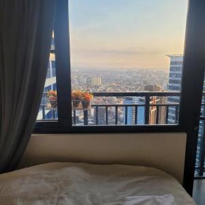 Air Residences - City Skyline View Balcony near Airport - 5502 - Aparthotels, Manila