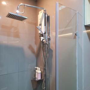 Air Residences - City Skyline View Balcony near Airport - 5502