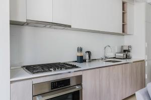 Blueground Hells Kitchen gym lounge wd NYC-1567