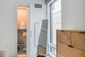 Blueground Hells Kitchen gym lounge wd NYC-1567