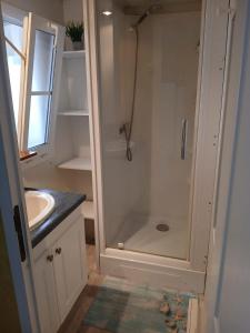 Bungalow charmant à Meschers-sur-Gironde avec piscine partagée