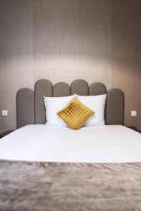 Hotels Hotel Corona -Rodier- : photos des chambres