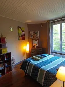 Gare en Face - 15mn Paris - Parking Rue Gratuit - 10mn à pied CDFAS, Hippodrome d'Enghien, Université - 1er étage - Eaubonne