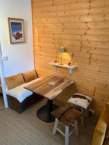 Appartements Isola 2000 appartement dans Chalet 4 ou 6 personnes grande terrasse : photos des chambres