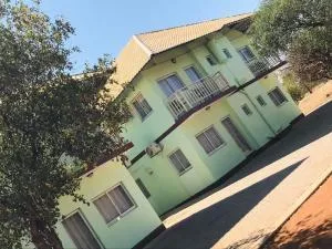 onjombo lodge - Ruacana