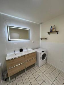 Appartements Appartement spacieux 2 chambres 100m2 centre petite ville : photos des chambres