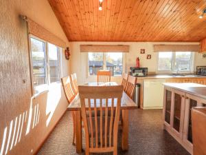 Kellet Lodge Lakeside 26