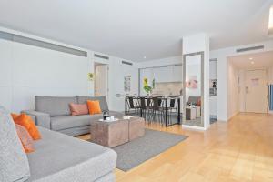 Lugaris Beach Apartments