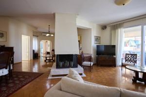 Kostas House on the Port