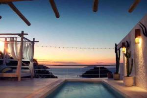 CASA BRIGITTE, de FRENTE PARA O MAR !