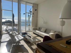 CASA BRIGITTE, de FRENTE PARA O MAR !