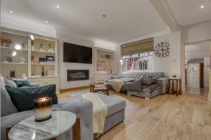 3Bed 3Bath Kensington Palace