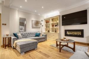 3Bed 3Bath Kensington Palace