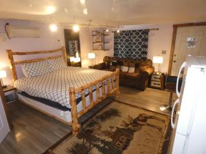 Yellowstone Motel - Adults Only -rooms have kitchens