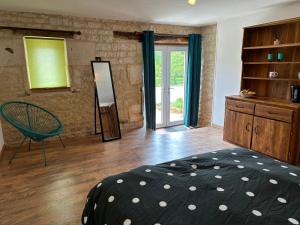 B&B / Chambres d'hotes Esprit Charentais - The Byre : photos des chambres