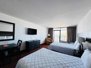 LA7 Ocean View beautiful condo right on the beach