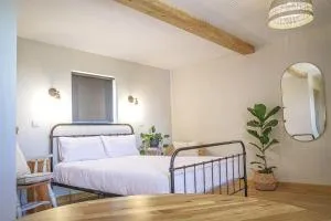 Bryngwyn Guest Suite - Camrose