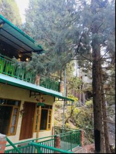 The Hill Story, Entire Chalet, Offbeat,Cozy