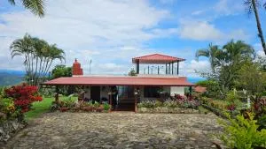 Refugio Natural Lejanías - Bituima