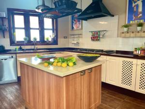 Authentic Canary Style Villa with private pool and garden- Casa Juan Vera