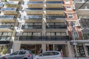 Arenales: Modernos Apartamentos con Piscina y Seguridad 24Hs. en Recoleta
