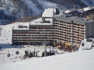 Charmant Studio au Cœur des Menuires, Proche Pistes et Commerces - FR-1-452-127