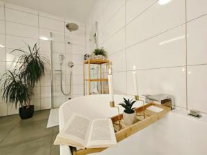 Kaiserin Sisi für bis zu 6 - Arbeitsplatz, Badewanne, Parkplatz, Waschmaschine