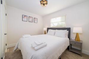 Sojourns Harborage Seagull Suite