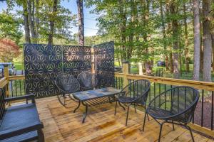 Family-Friendly Newfield Studio 9 Mi to Ithaca!