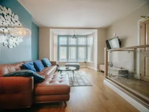 Stunning quiet apartment in Historic building - Brightside