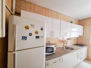 Spacious and Bright Apartment - Dirim House