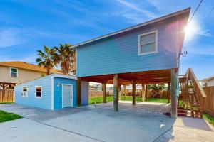 The Blue Oak Getaway