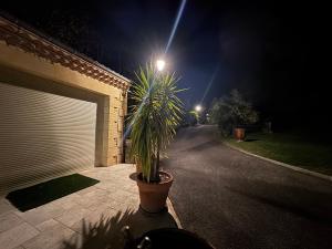 Appartements Gite non attenant a la propriete 1 a 4 personnes, spa, sauna, piscine chauffee a partager, parking gratuit : photos des chambres