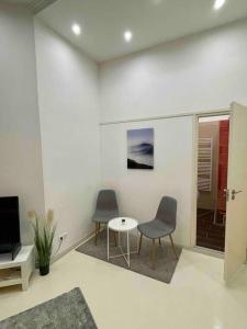 Lovely little downtown studio next to Subway,Metro