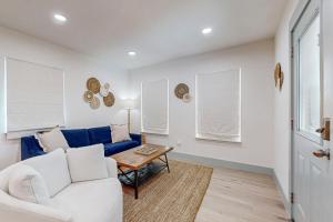 The Blue Oak Getaway