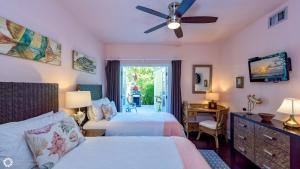 Villa Cubana by Last Key Realty