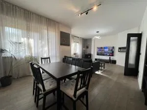 CC apartment - 新戈里察