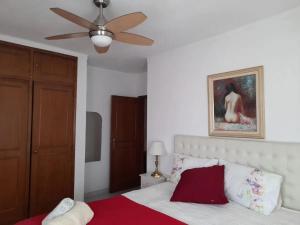 Modern apartment in Vilamoura with shared pool