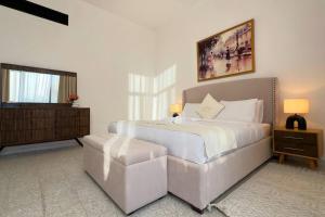 Spacious Serenity 5BR in Al Danah Near Corniche